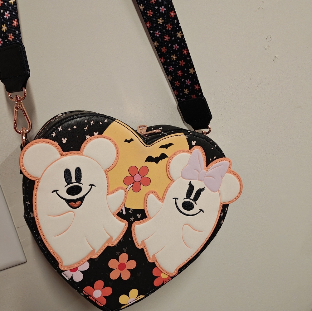 Heart-Shaped Mickey Minnie Halloween Glow In The Dark Ghost Crossbody Bag